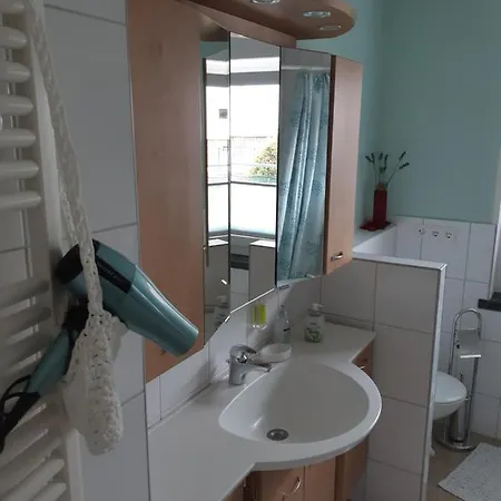 Im Gegenwartsraum, Nahe Ice Bhf Apartment Kassel