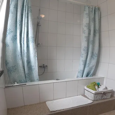Im Gegenwartsraum, Nahe Ice Bhf Apartment *