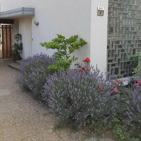 Im Gegenwartsraum, Nahe Ice Bhf Apartment *